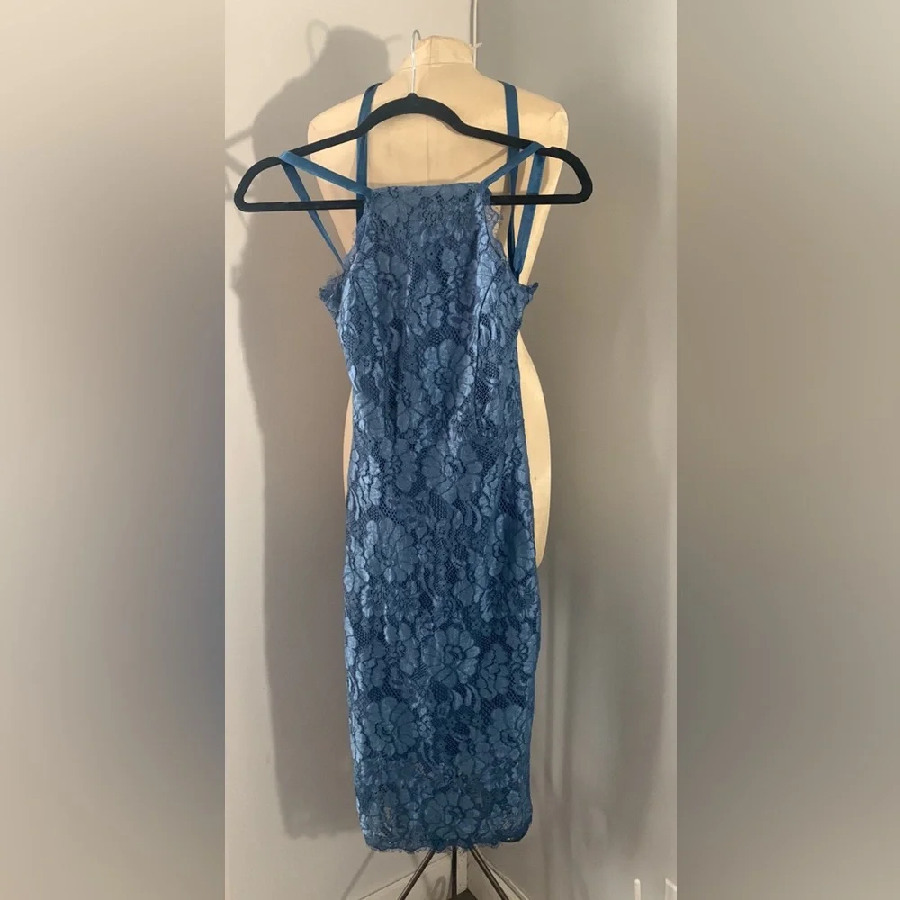 Dress - Picture 1 of 3